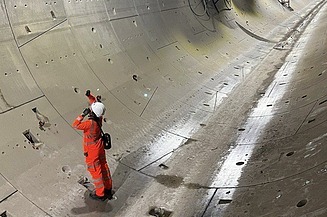 Stephanie in einem HS2 Tunnel