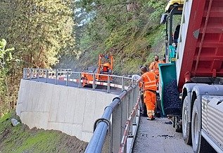 Foto von Arbeiten der Strasse via Cavorgia