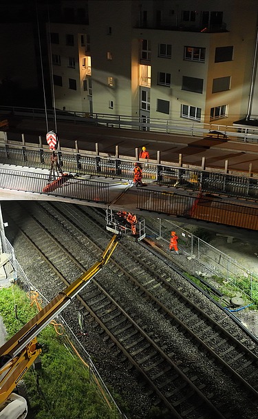 Foto von Hirschenbrücke und Zusammenführung zweier Brückenteile