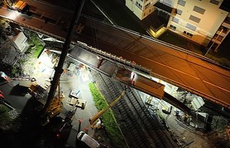 Foto von Hirschenbrücke und Zusammenführung zweier Brückenteile