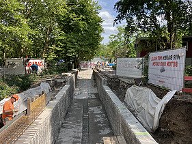 Foto von Strandbadweg Personenunterführung mit neuen Betonwänden