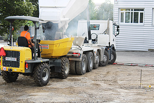 Foto von Asphalteinbau bei Agrola (Landi Tankstellen)