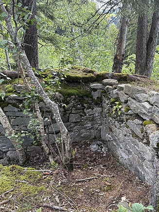 Altes Gemäuer der Burg Caschlatsch