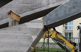 Foto von Hirschenbrücke und Zusammenführung zweier Brückenteile