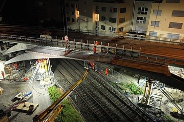 Foto von Hirschenbrücke und Zusammenführung zweier Brückenteile